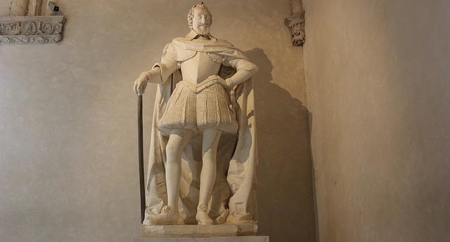 King Henry IV Statue